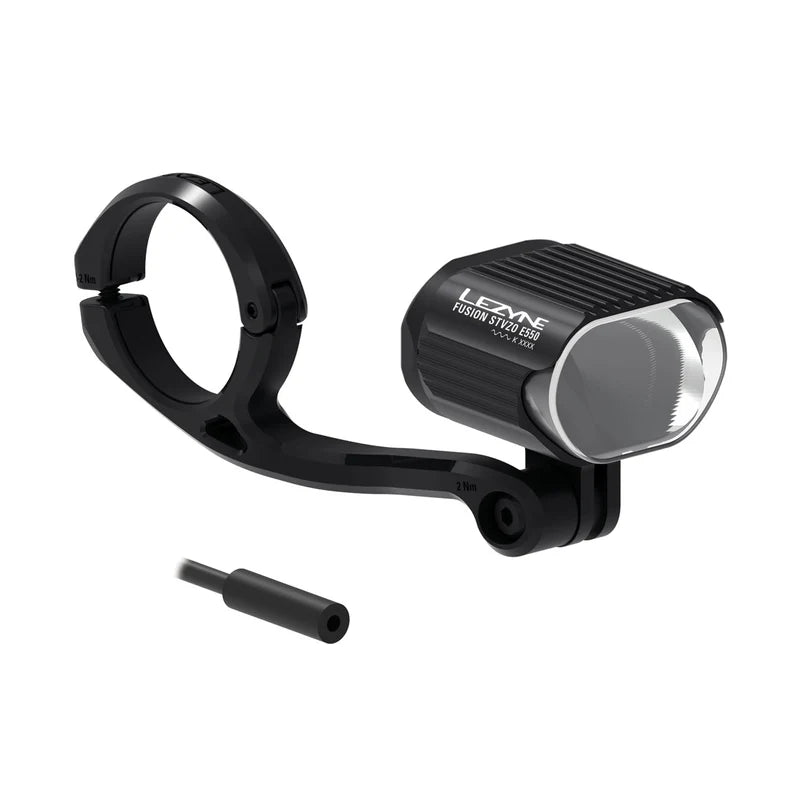 LEZYNE Luce Femto Posteriore Nero - Feu Arrière Vélo Compact Et Puissant Pour Sécurité Nocturne